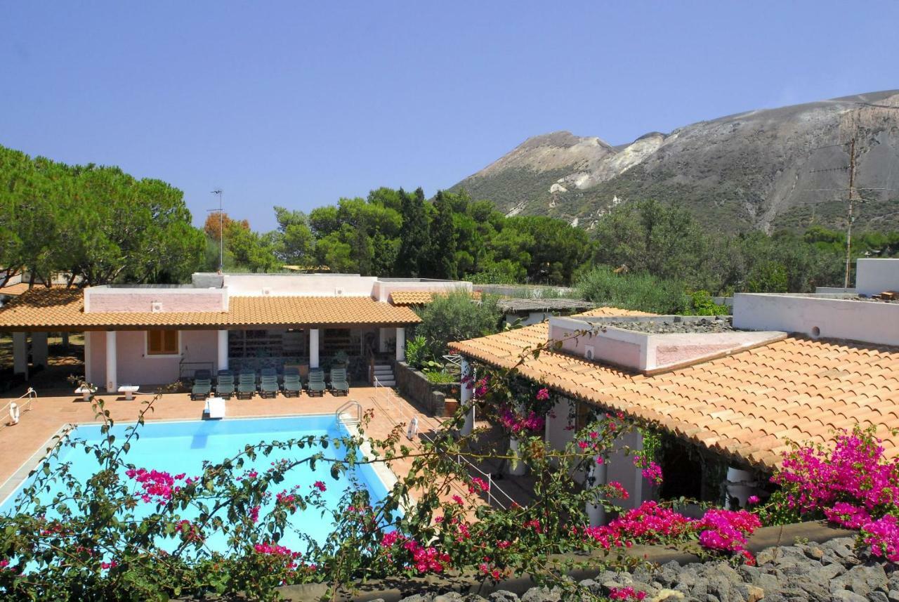 Villa Saracina Vulcano  Exterior photo